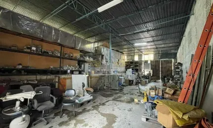 Galpão Comercial para Comprar, 327m² - Bairro Demarchi, São Bernardo do Campo/SP.