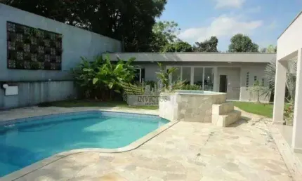 Casa Térrea com 4 Suítes para Comprar, 400m² - Bairro Anchieta, São Bernardo do Campo/SP.