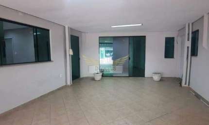Casa Térrea Comercial com 4 Salas para Alugar, 110m² - Santa Terezinha, Santo André/SP.