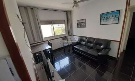 01 Dormitorio, Elevador, Distancia da Praia: (600 metros)