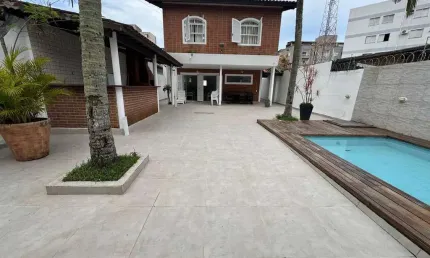 Casa com 5 quartos para alugar na Enseada, Guarujá 