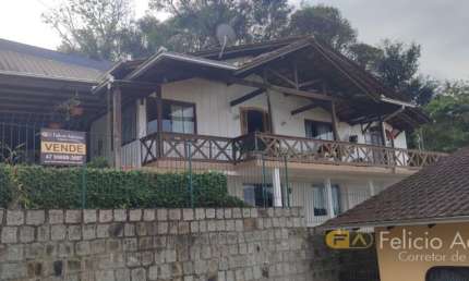 Vende-se Sobrado com  para a Bahia da Babitonga JJLE/SC