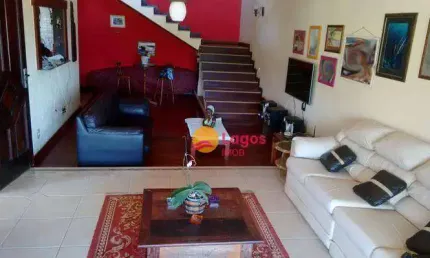 Casa com 3 dormitórios à venda,  220 m² por r$ 750.000.00- itaipu - niterói/rj