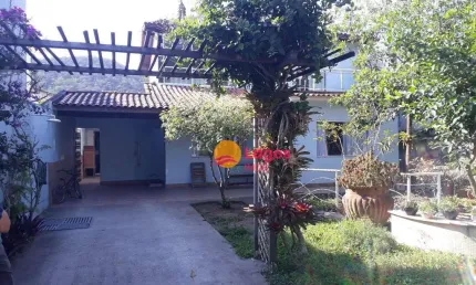 Casa com 3 dormitórios à venda, 196 m²- Itaipu - Niterói/RJ