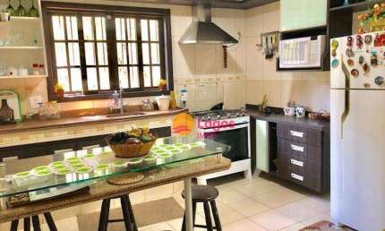 Casa com 4 dormitórios à venda, 262 m² por R$ 675.000,00 - Baldeador - Niterói/RJ