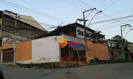 Casa com 4 dormitórios à venda, 300 m² por R$ 600.000,00 - Laranjal - São Gonçalo/RJ