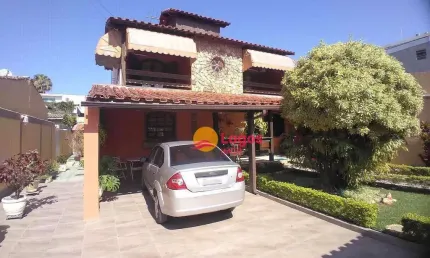 Casa com 4 dormitórios à venda, 250 m² por R$ 800.000,00 - Maravista - Niterói/RJ