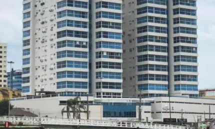 APARTAMENTO MOBILIADO E DECORADO COM 2 DORMITÓRIOS, SENDO 1 SUÍTE NO CENTRO DE TRAMANDAÍ