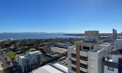 Apartamento com 2 dormitórios, sendo 1 suíte na melhor localização da cidade.