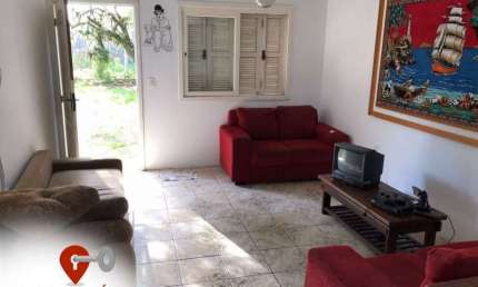 CASA NO BAIRRO EMBOABA. ÓTIMA OPÇÃO PARA INVESTIMENTO