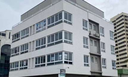 LOJA COMERCIAL COM ÓTIMA LOCALIZAÇÃO NO CENTRO DE TRAMANDAÍ