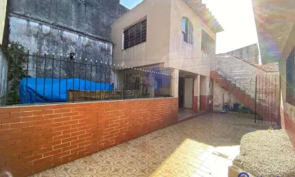 Casa com 3 dormitórios à venda, 178 m² por R$ 670.000,00 - Centro - Diadema/SP