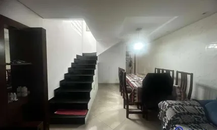 Sobrado com 4 dormitórios à venda, 287 m² por R$ 850.000,00 - Taboão - Diadema/SP