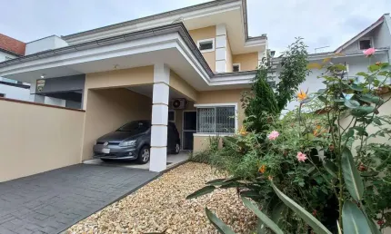 CASA SOBRADO À VENDA – BAIRRO VILA NOVA | EXCELENTE LOCALIZAÇÃO