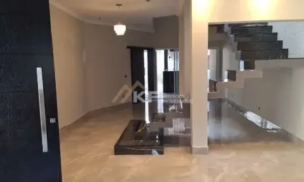 Casa Sobrado à Venda no Jardim Califórnia - Ribeirão Preto / SP