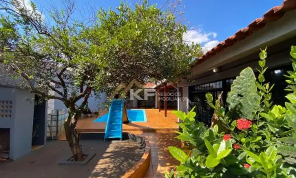 Casa com Piscina e Espaço Gourmet, no Jardim Novo Mundo Ribeirão Preto/SP