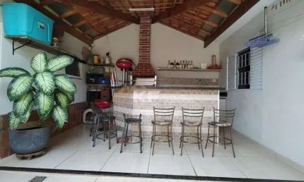 Casa à venda com 2 quartos sendo 2 suítes, 3 banheiros no Manoel Penna R$ 450.000,00