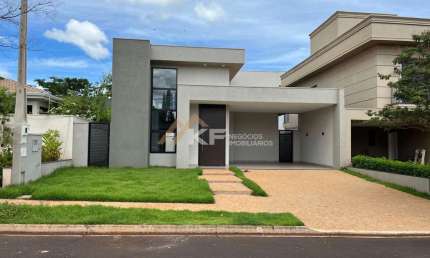 Casa à Venda em Condomínio Portal da Mata - Ribeirão Preto / SP