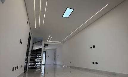 Sobrado Triplex com Piscina e 4 dormitórios (suítes)à venda, 204 m² por R$ 1.690.000 - Boqueirão - Praia Grande/SP
