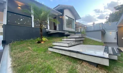 Casa à venda, 569 m² por R$ 2.700.000,00 - Laranjal - Volta Redonda/RJ