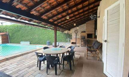 Casa com 3 dormitórios à venda, 196 m² por R$ 1.310.000,00 - Jardim Amália - Volta Redonda/RJ