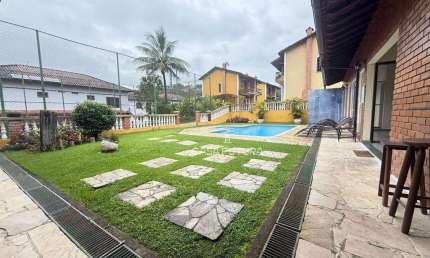 Casa com 2 dormitórios à venda, 77 m² por R$ 450.000,00 - Penedo - Itatiaia/RJ