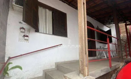 3 casas  com 8 dormitórios à venda, 340 m² por R$ 800.000 - São Cristóvão - Volta Redonda/RJ