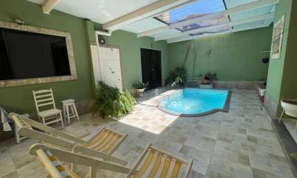 Casa com 3 dormitórios à venda, 178 m² por R$ 900.000 - São Luís - Volta Redonda/RJ