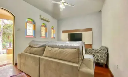 Casa com 6 dormitórios à venda, 220 m² por R$ 878.000,00 - Conforto - Volta Redonda/RJ