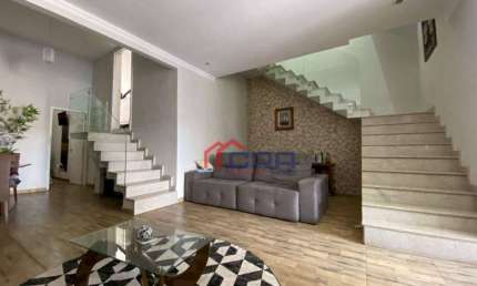 Casa com 3 dormitórios à venda, 200 m² por R$ 830.000,00 - Jardim Belvedere - Volta Redonda/RJ