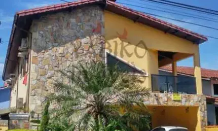 Casa em Condomínio Fechado de alto padrão - Centro - Bertioga.