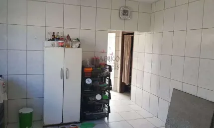 Casa a 50m da PRAIA para ponto comercial, em Bertioga.