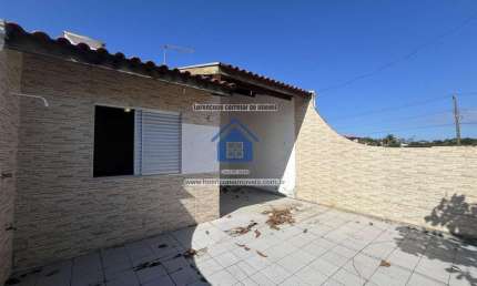 Casas Financiáveis para Venda em Pontal do Paraná, Pontal do Sul, 2 dormitórios, 1 banheiro, 2 vagas
