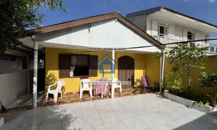 Casa para Venda em Pontal do Paraná, Carmery, 3 dormitórios, 2 banheiros, 2 vagas