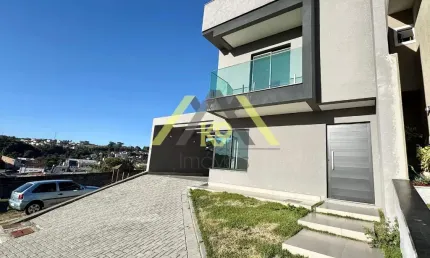 TRIPLEX COM 3 SUÍTES E ÁTICO NO ROÇA GRANDE EM COLOMBO