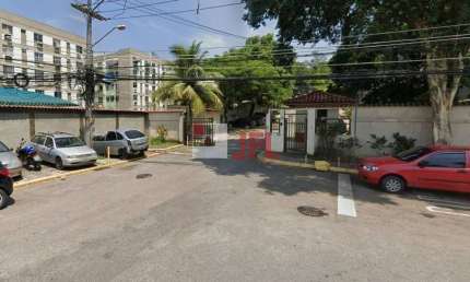 Apartamento 2 quartos sem suíte com vaga - Condomínio Residencial Oswaldo Lussac - Taquara - RJ