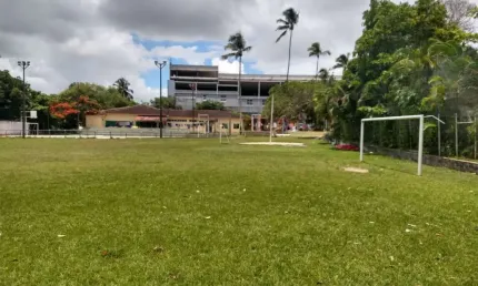 Terreno totalmente plano, com 15.350m², no bairro de Abrantes!