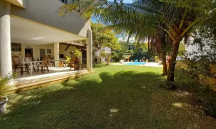Imóvel em Interlagos com 10 quartos e 1.100m² de terreno!