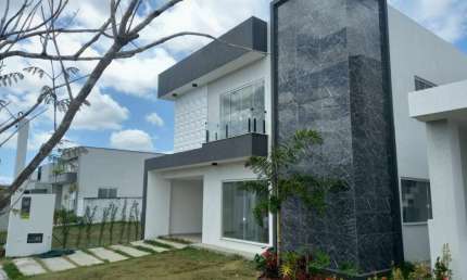 Casa duplex com 4 suítes, 275m² de terreno, em Alphaville!