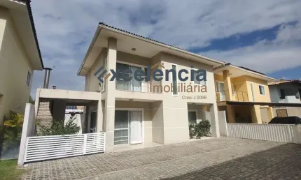 Casa duplex com 4 quartos, 185,50m2 de terreno, em buraquinho!