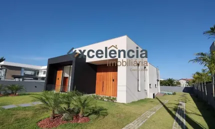 Casa térrea com 4 suítes, 780m2 de terreno, em Barra de Jacuípe!