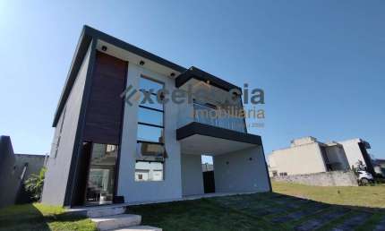 Casa duplex com 4 quartos, 281,25m2 de terreno, no Condomínio Terras Alphaville!