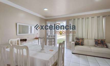 Village duplex com 3 quartos, 96m2 de área privativa, em Stella Maris!
