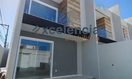 Casa triplex com 3 suítes, 150m2, NOVA, em Stella Maris!
