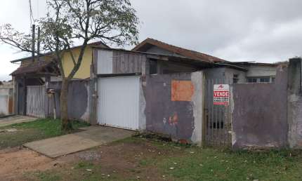 Duas casas com 110m2 e 160m2 - terreno 15 x 40 - Locadas valor total R$ 1.860,00