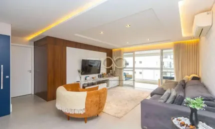 Apartamento de Alto Padrão no Quartier Água Verde   Unidade de 189m² com 4 Quartos e 3 Vagas