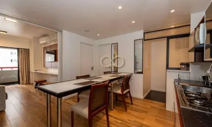 Flat Mobiliado, 1 dormitório, 54 m² privativos, 75m² total, à venda por R$ 595.000 - Centro - Curitiba/PR