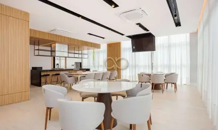 Apartamento Duplex de Alto Padrão, 2 Dormitórios (2 Suítes), 3 garagens - Batel, Edifício Mainz Gutemberg