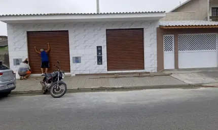 Casa comercial com 1 sala para alugar em Laranjeiras, Itanhaém 