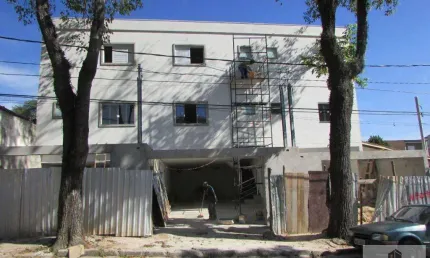 Sobrado para Venda em Santo André, Vila Vitória, 2 dormitórios, 2 suítes, 2 banheiros, 4 vagas